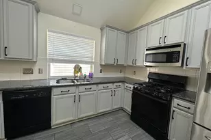 11158 Riverbank Ridge Ln, Houston, TX 77089 - Photo 9