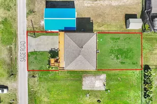 938 S Sage Rd, Crystal Beach, TX 77650 - Photo 3