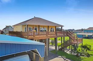 938 S Sage Rd, Crystal Beach, TX 77650 - Photo 9