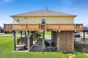 938 S Sage Rd, Crystal Beach, TX 77650 - Photo 11
