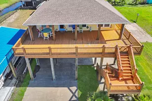 938 S Sage Rd, Crystal Beach, TX 77650 - Photo 13