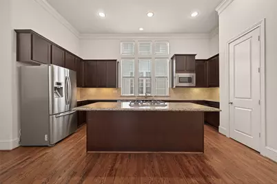3217 Maxroy Street, Houston, TX 77008 - Photo 11