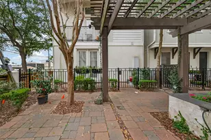 3217 Maxroy St, Houston, TX 77008 - Photo 23
