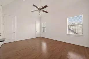 3217 Maxroy St, Houston, TX 77008 - Photo 17