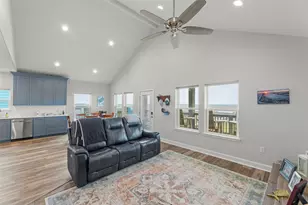 2024 County Rd 201, Sargent, TX 77414 - Photo 9