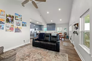 2024 County Rd 201, Sargent, TX 77414 - Photo 7