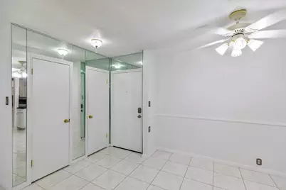 2601 Bellefontaine Street #C104, Houston, TX 77025 - Photo 9