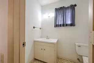 808 Herder Ave, Schulenburg, TX 78956 - Photo 17