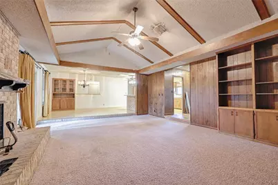 808 Herder Avenue, Schulenburg, TX 78956 - Photo 7