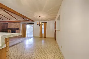 808 Herder Ave, Schulenburg, TX 78956 - Photo 9