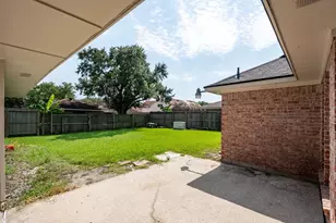 4711 Burning Tree Dr, Baytown, TX 77521 - Photo 7