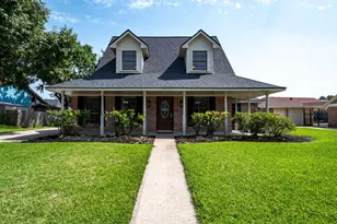 4711 Burning Tree Dr, Baytown, TX 77521 - Photo 1