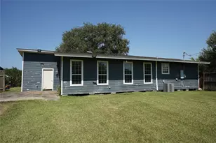 306 Center Way St, Lake Jackson, TX 77566 - Photo 17