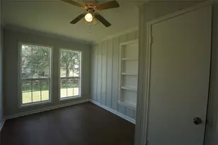 306 Center Way St, Lake Jackson, TX 77566 - Photo 11