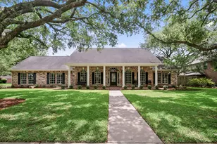 51 Dewberry Ct, Lake Jackson, TX 77566 - Photo 3