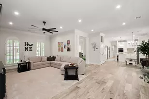 51 Dewberry Ct, Lake Jackson, TX 77566 - Photo 11