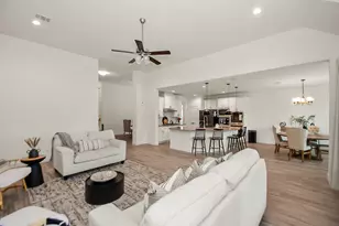 7823 Leighton Trl, Pasadena, TX 77505 - Photo 11