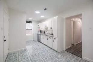 4901 Richfield Ln, Houston, TX 77048 - Photo 11