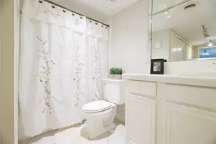 655 S Ripple Creek Dr, Houston, TX 77057 - Photo 23