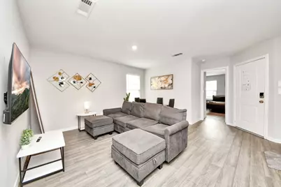 9027 Madera Road #B, Houston, TX 77078 - Photo 7