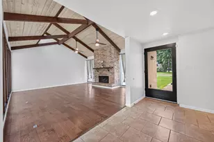 23610 Creekview Dr, Spring, TX 77389 - Photo 5