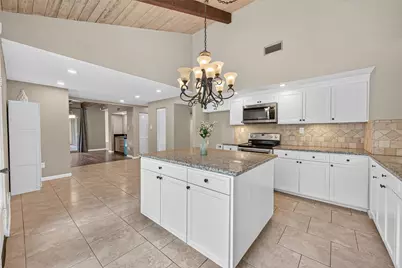 23610 Creekview Drive, Spring, TX 77389 - Photo 13