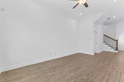 7805 Farnsworth Street #A/B, Houston, TX 77022 - Photo 7