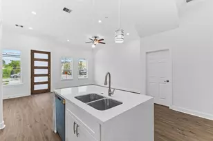 7805 Farnsworth St, Houston, TX 77022 - Photo 5