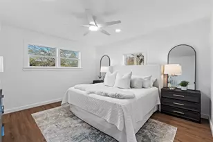 5023 Redstart St, Houston, TX 77035 - Photo 23