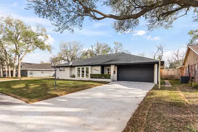5023 Redstart Street, Houston, TX 77035 - Photo 3
