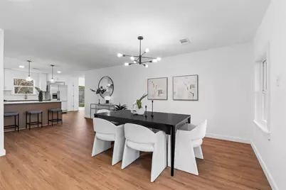5023 Redstart Street, Houston, TX 77035 - Photo 9