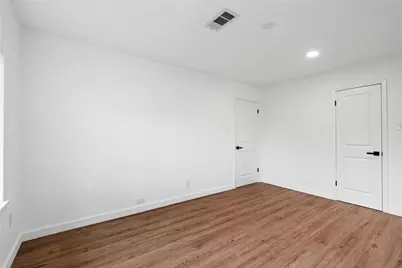 5023 Redstart Street, Houston, TX 77035 - Photo 33