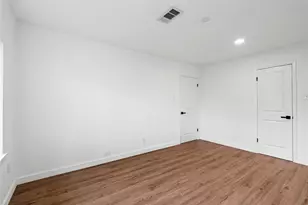 5023 Redstart St, Houston, TX 77035 - Photo 31