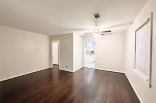 1232 San Felipe St, Angleton, TX 77515 - Photo 3