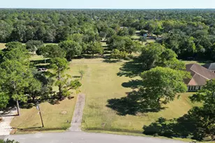 2403 Taylor Ln, Pearland, TX 77581 - Photo 1