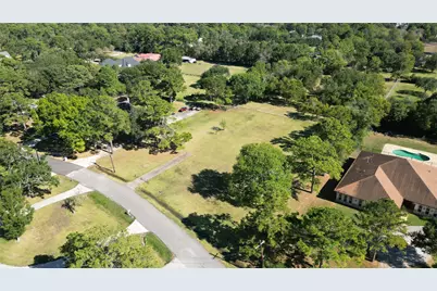 2403 Taylor Lane, Pearland, TX 77581 - Photo 9