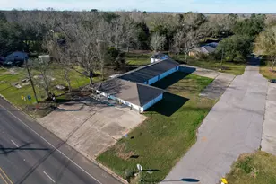 114 Main St, Hull, TX 77564 - Photo 25