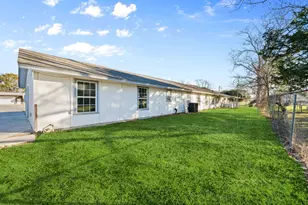 114 Main St, Hull, TX 77564 - Photo 3