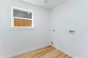 9326 Firnat St, Houston, TX 77016 - Photo 17
