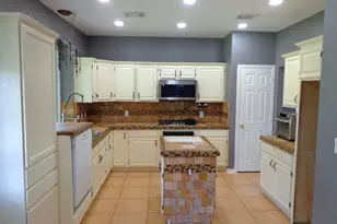1602 Emerald Lake Ct, Houston, TX 77062 - Photo 5