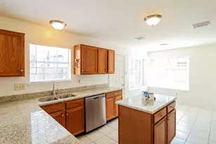 4409 Spoonbill Dr, Seabrook, TX 77586 - Photo 9