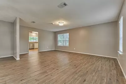 2051 Oak Shores Drive, Kingwood, TX 77339 - Photo 9
