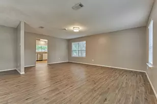 2051 Oak Shores Dr, Kingwood, TX 77339 - Photo 9