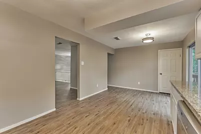 2051 Oak Shores Drive, Kingwood, TX 77339 - Photo 17