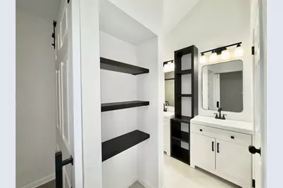 16508 Space Center Boulevard, Houston, TX 77058 - Photo 11
