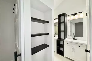 16508 Space Center Blvd, Houston, TX 77058 - Photo 11