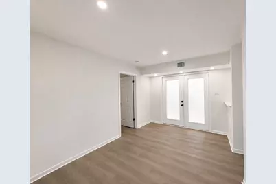 16508 Space Center Boulevard, Houston, TX 77058 - Photo 5