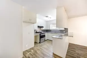 114 Wood St, Navasota, TX 77868 - Photo 7