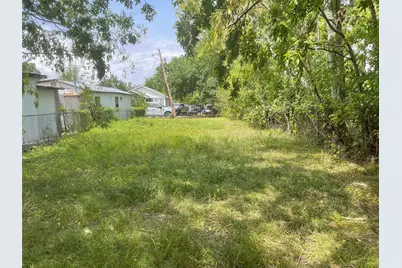 1010 E 38th Street, Houston, TX 77022 - Photo 3