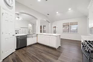 2010 Lincoln Crest Way, Sugar Land, TX 77498 - Photo 17